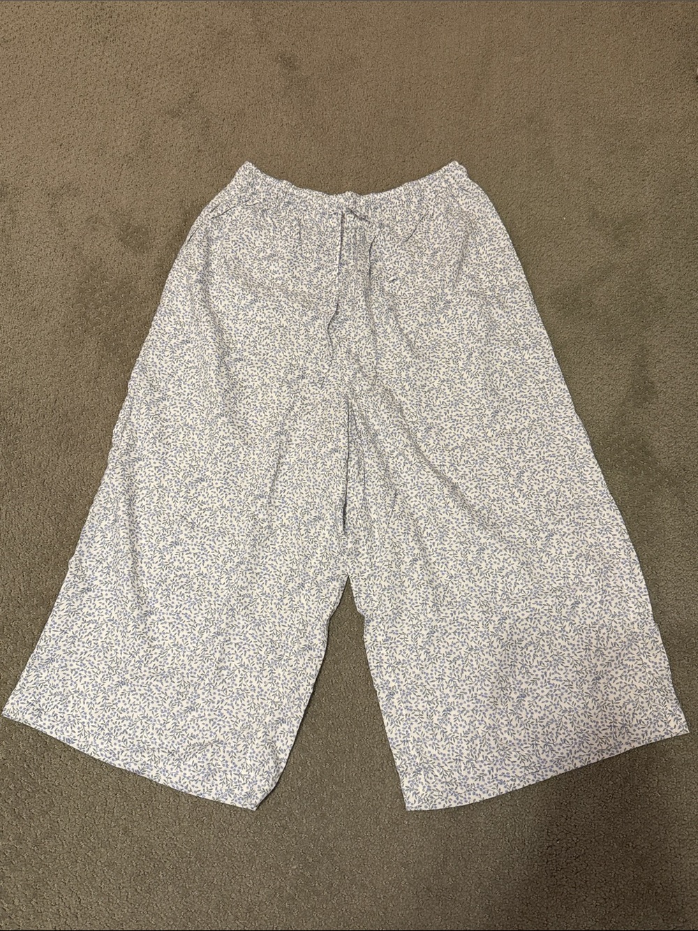 Uniqlo Floral Capri Lounge/PJ Pants